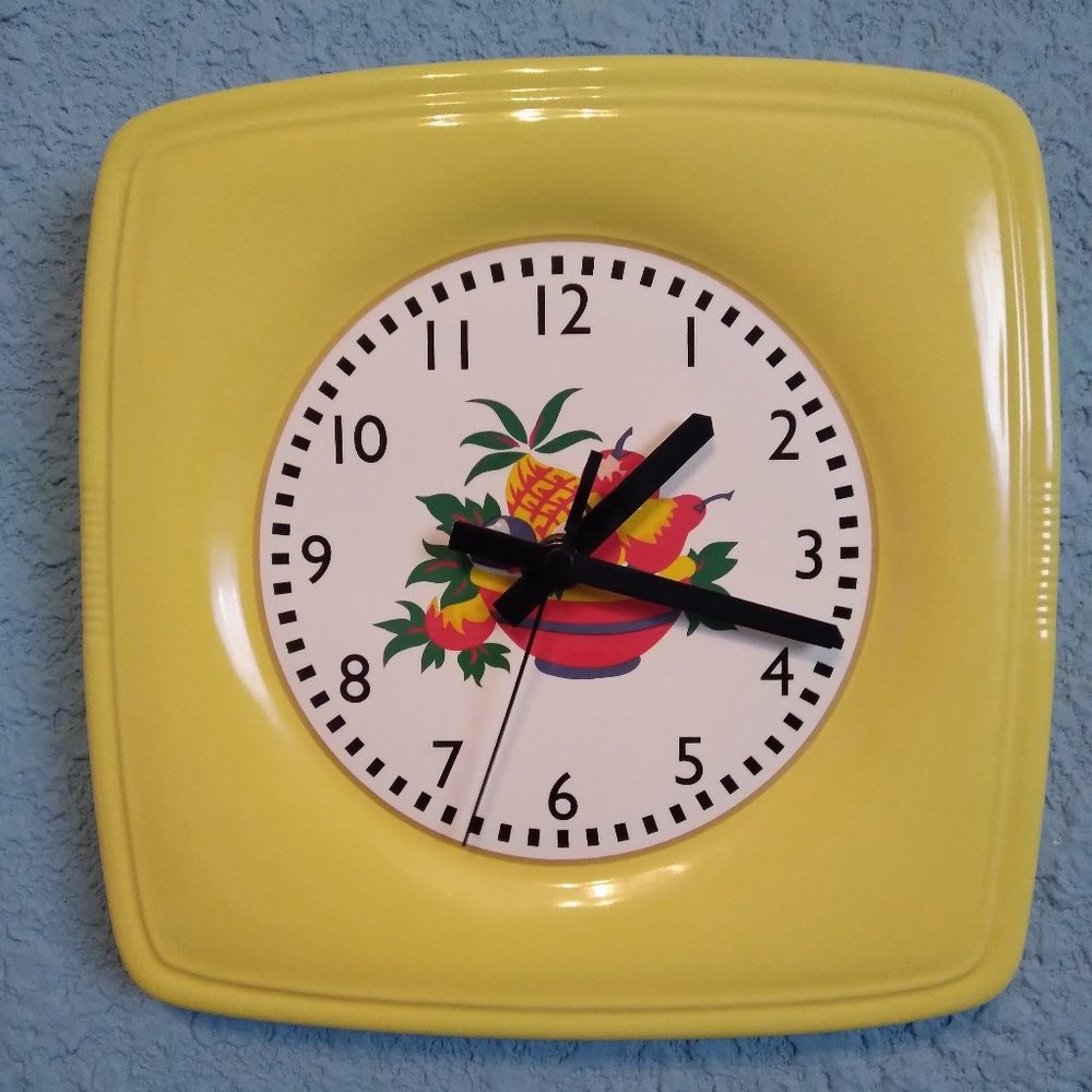 Clock with Retro Vibes